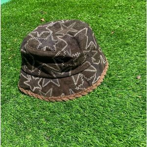 Retro brown star bucket hat
